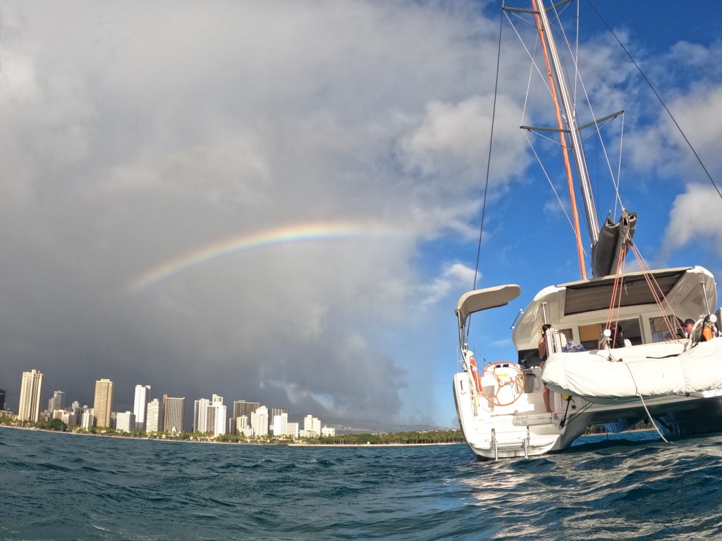 Best Time to Book a Yacht in Oahu: A Local’s Guide to Smooth Sailing