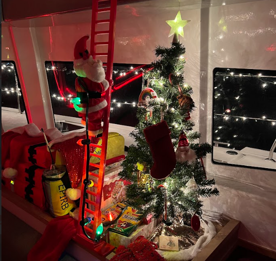 Why December Is the Best Time to Book Your Private Yacht Charter in Oahu